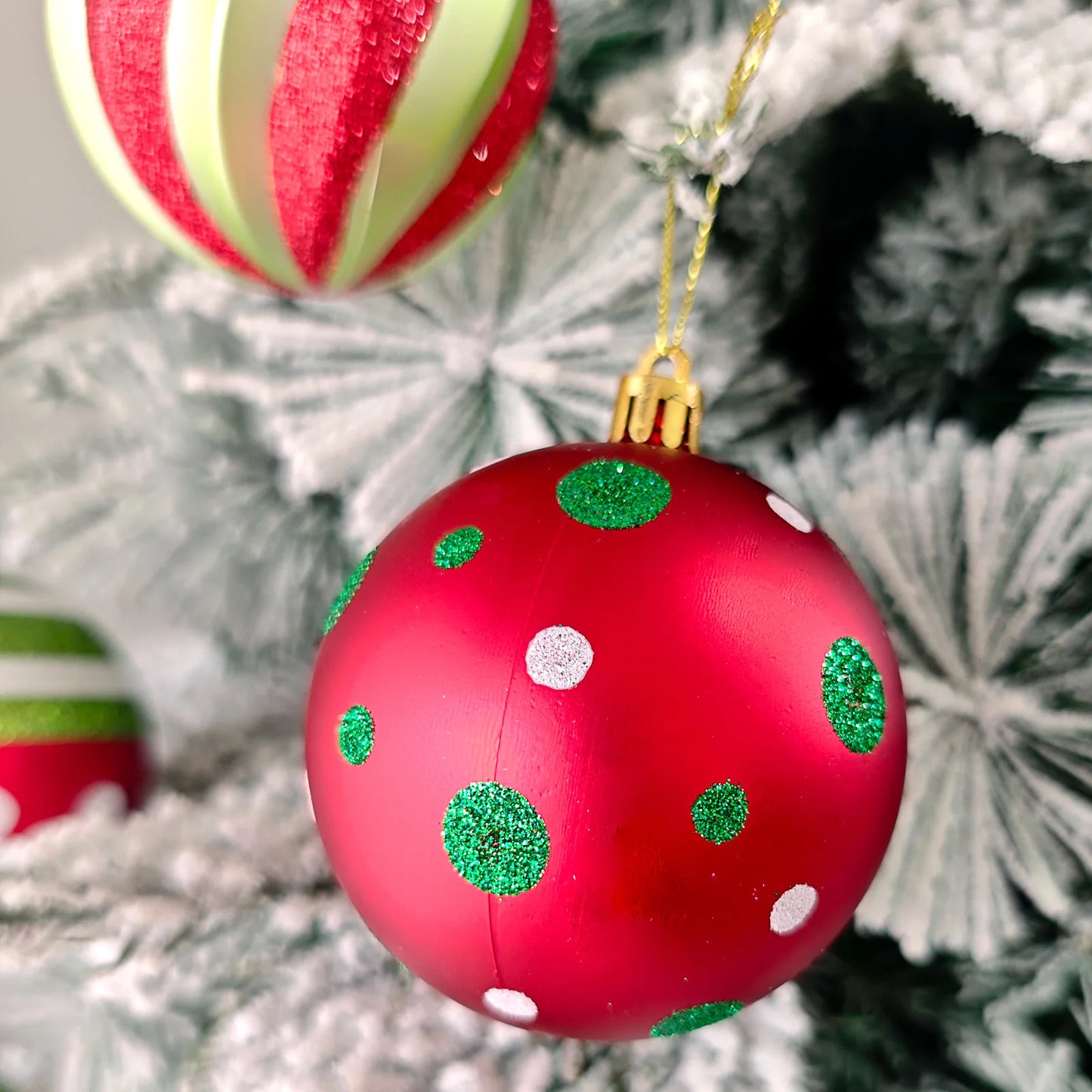 34/12/9pcs Grinch Christmas Ball Decorations Green Monster Xmas Tree Ornaments Green Painted Xmas Ball Set Christmas Home Decor