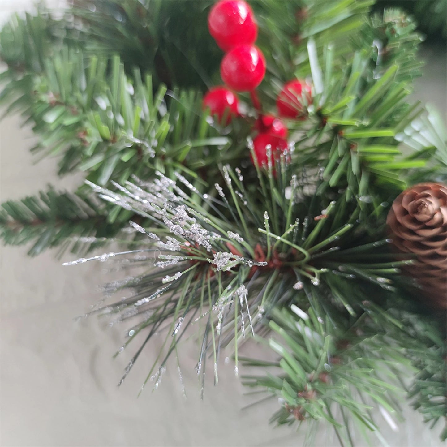 D30/40cm Christmas Wreath Simulated Pine Needles Pine Cones Red Berries Rattan Garlands Navidad New Year Home Decorations 2025