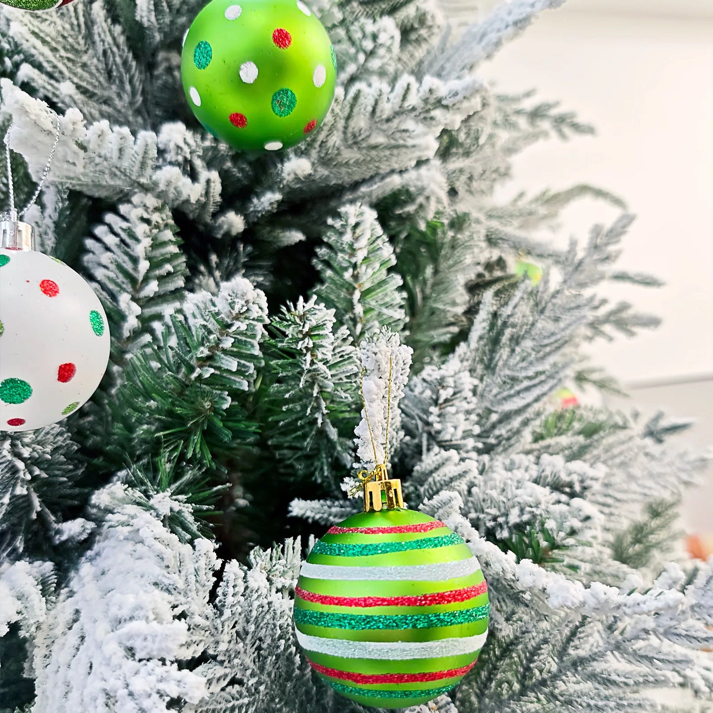 34/12/9pcs Grinch Christmas Ball Decorations Green Monster Xmas Tree Ornaments Green Painted Xmas Ball Set Christmas Home Decor